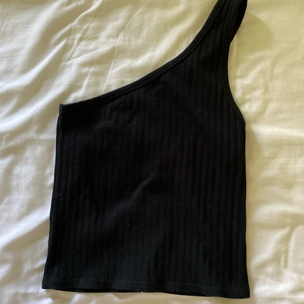 Black One-Shoulder Ribbed Top